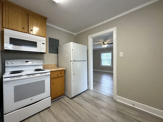 706 Woodmont Blvd, Clarksville, TN 37040