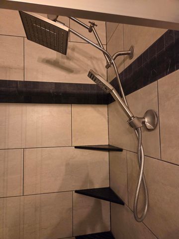 1803 S Garland Douglas Drive, Neosho, MO 64850