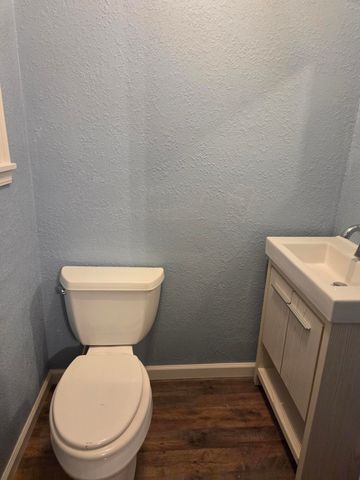 1803 S Garland Douglas Drive, Neosho, MO 64850