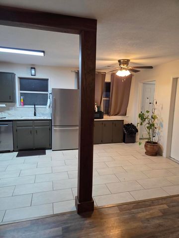 1803 S Garland Douglas Drive, Neosho, MO 64850