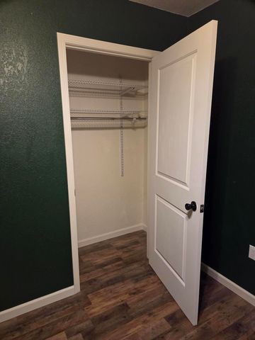 1803 S Garland Douglas Drive, Neosho, MO 64850