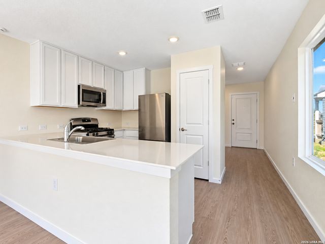 10758 TWYLA RD, San Antonio, TX 78224