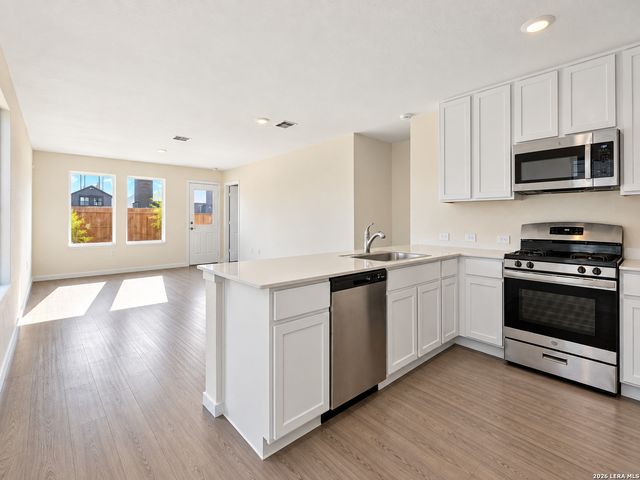 10758 TWYLA RD, San Antonio, TX 78224