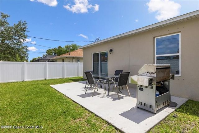 219 Heritage Street SW, Palm Bay, FL 32908