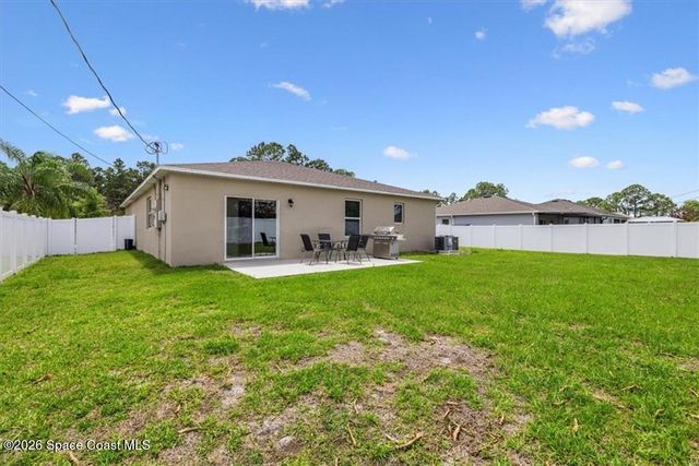 219 Heritage Street SW, Palm Bay, FL 32908