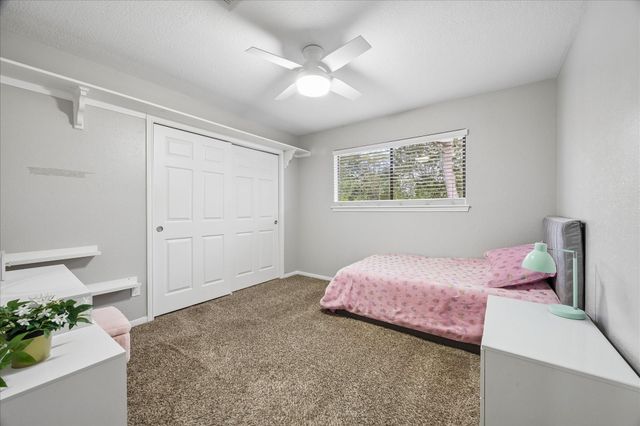 1205 Middlecreek Street, Friendswood, TX 77546