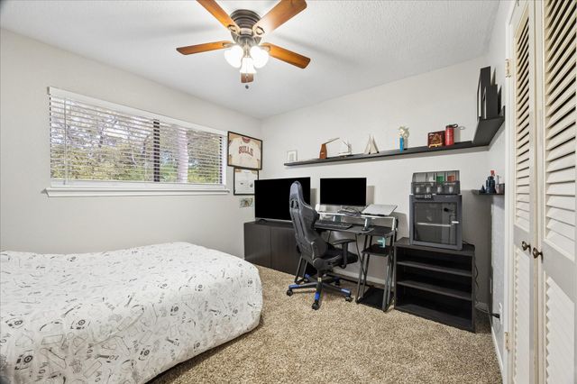 1205 Middlecreek Street, Friendswood, TX 77546