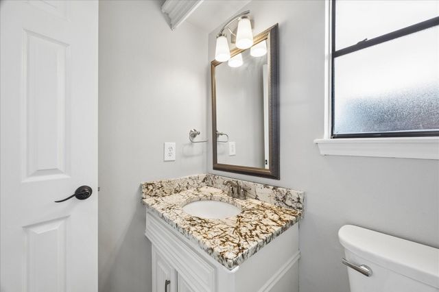 1205 Middlecreek Street, Friendswood, TX 77546