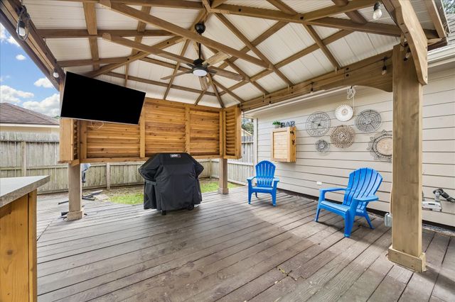 1205 Middlecreek Street, Friendswood, TX 77546