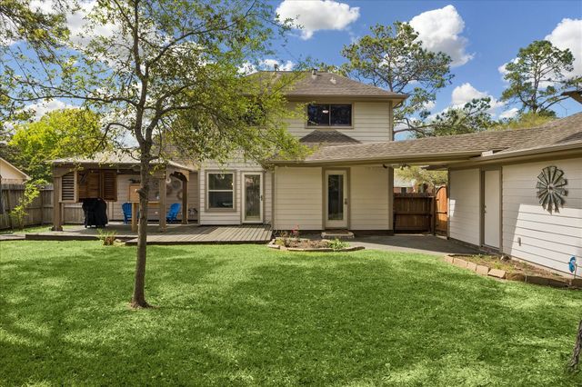 1205 Middlecreek Street, Friendswood, TX 77546