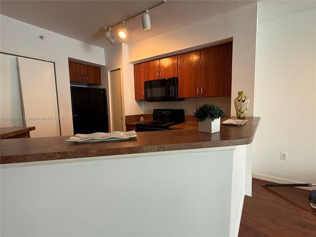 9201 Collins Ave 1023, Surfside, FL 33154