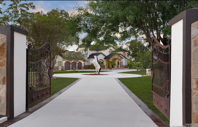 16351 COUNTY ROAD 281, San Antonio, TX 78253