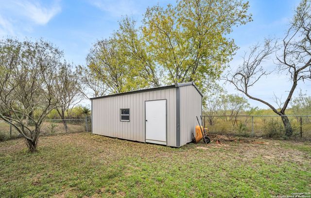 16351 COUNTY ROAD 281, San Antonio, TX 78253