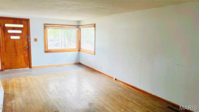 409 Lincoln Drive, Fredericktown, MO 63645