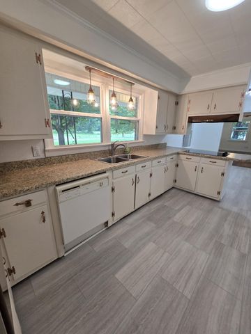 6117 Hills Creek RD, Mc Minnville, TN 37110