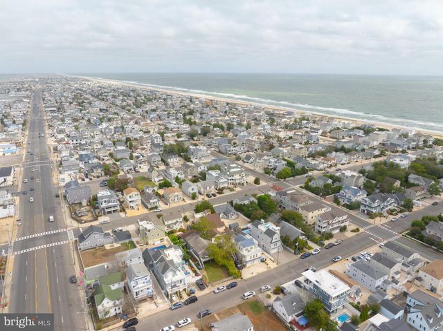 221 11TH ST, Beach Haven, NJ 08008