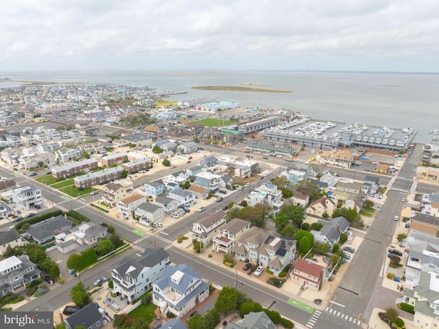 221 11TH ST, Beach Haven, NJ 08008