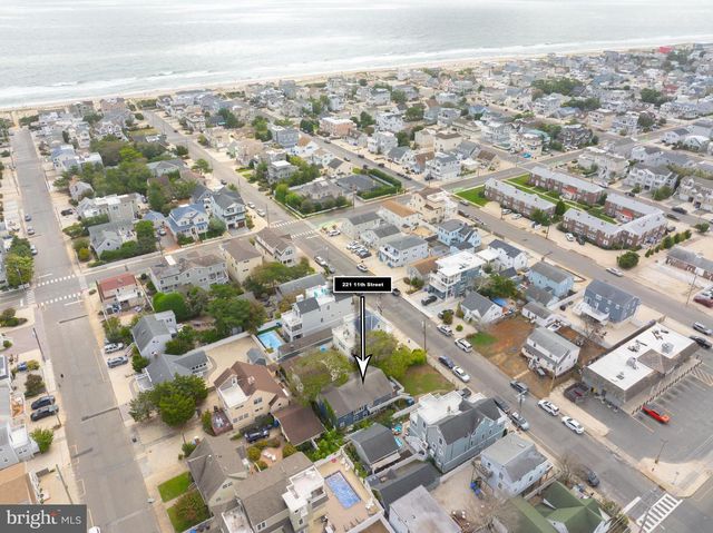 221 11TH ST, Beach Haven, NJ 08008