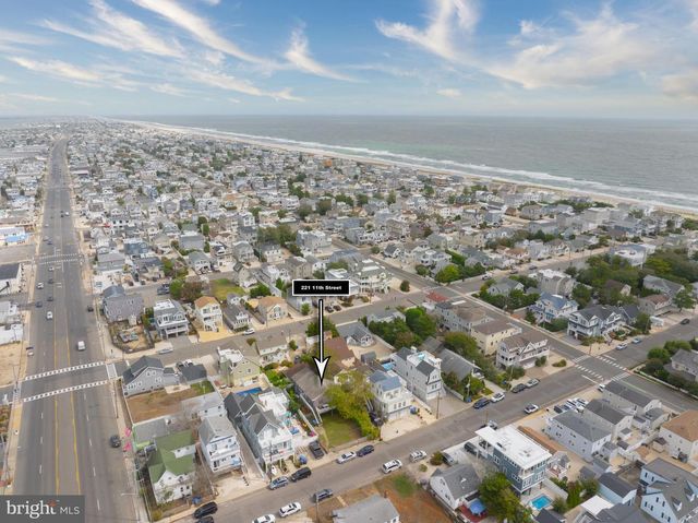 221 11TH ST, Beach Haven, NJ 08008