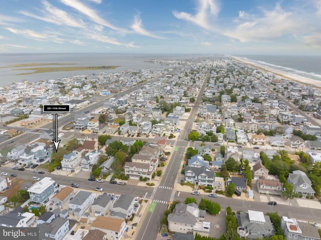 221 11TH ST, Beach Haven, NJ 08008