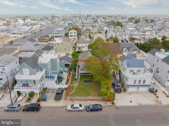 221 11TH ST, Beach Haven, NJ 08008