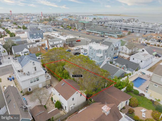221 11TH ST, Beach Haven, NJ 08008