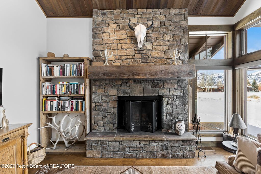 6025 N SILVERBERRY Lane, Jackson, WY 83001 photo 6