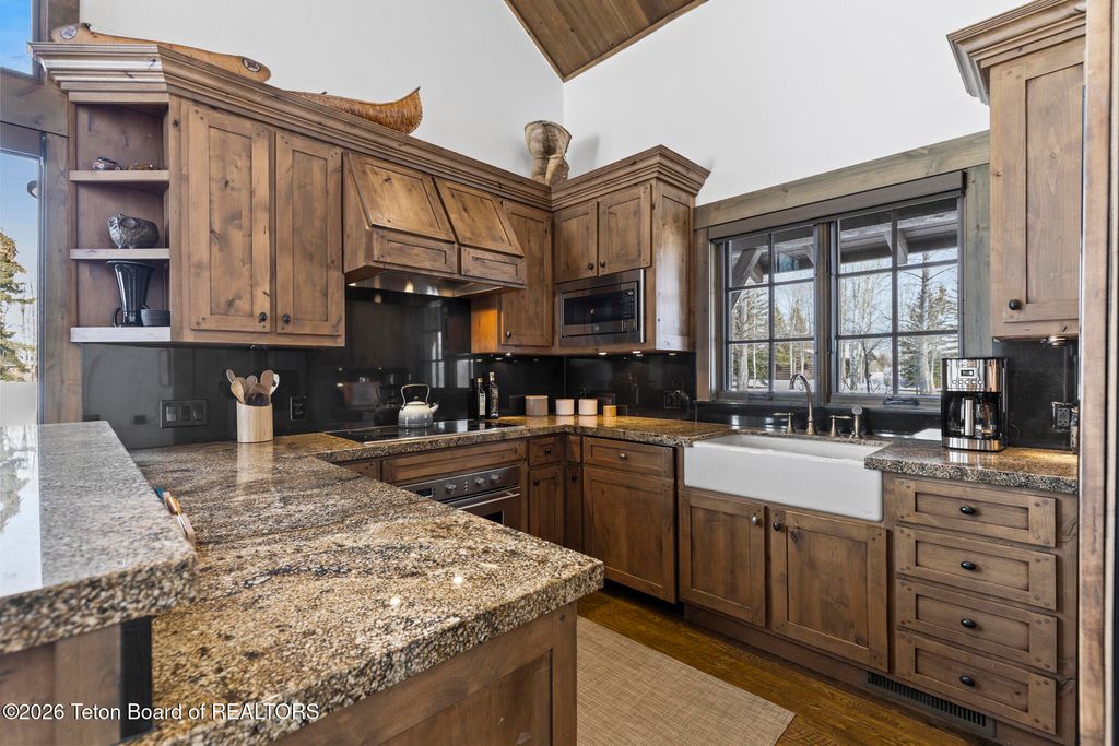 6025 N SILVERBERRY Lane, Jackson, WY 83001 photo 9