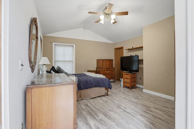 1426 25TH Street, Bettendorf, IA 52722