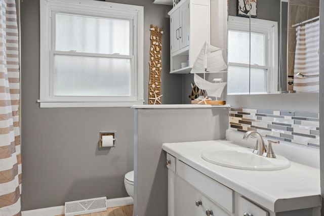 1426 25TH Street, Bettendorf, IA 52722