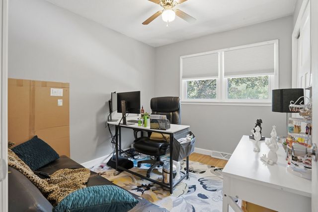1426 25TH Street, Bettendorf, IA 52722
