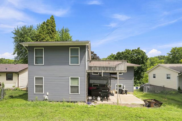 1426 25TH Street, Bettendorf, IA 52722