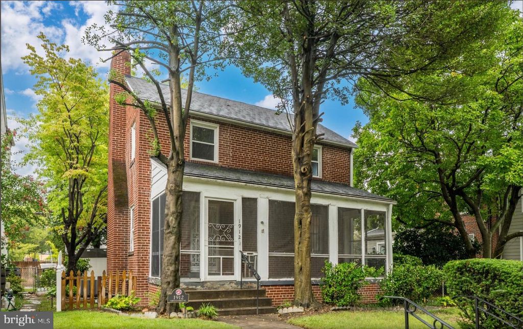 1912 VARNUM ST NE, Washington, DC 20018