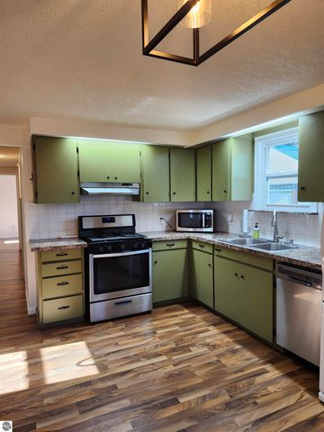 716 Beech, Tawas City, MI 48763
