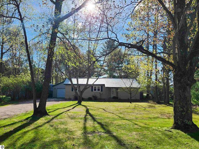 716 Beech, Tawas City, MI 48763