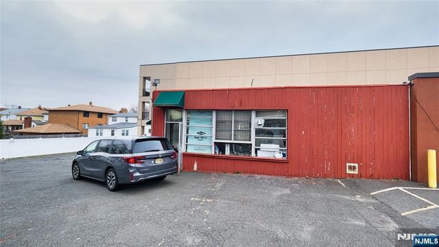 213-217 Stuyvesant Avenue, Lyndhurst, NJ 07071