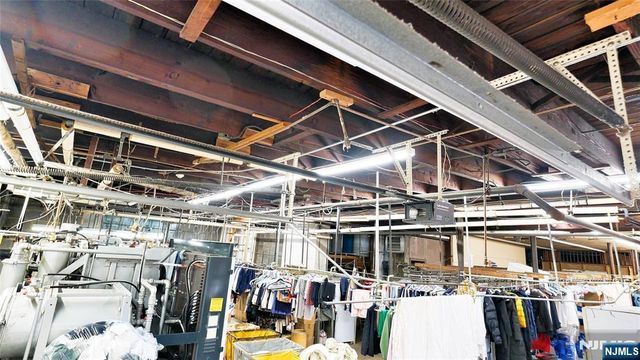 213-217 Stuyvesant Avenue, Lyndhurst, NJ 07071