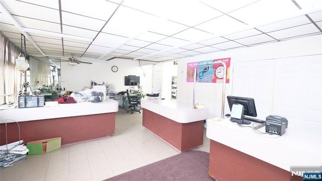 213-217 Stuyvesant Avenue, Lyndhurst, NJ 07071