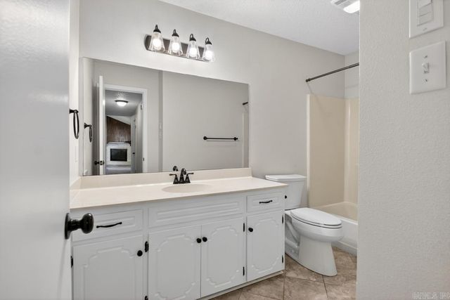 235 Briarpatch ln, Jacksonville, AR 72076