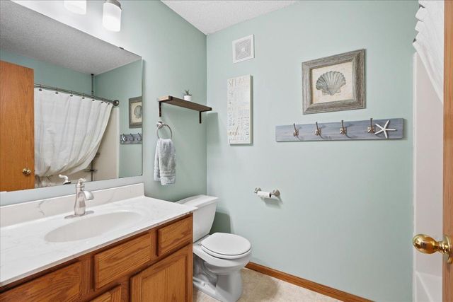 6493 207th Street N, Forest Lake, MN 55025