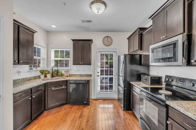 2091 Hemlock Dr, Spring Hill, TN 37174