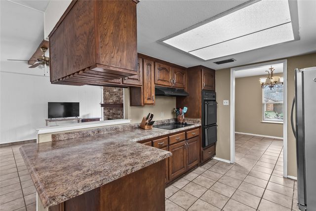 1104 Forest Ridge Drive, Bedford, TX 76022