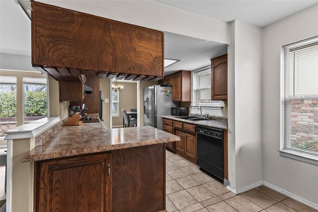 1104 Forest Ridge Drive, Bedford, TX 76022