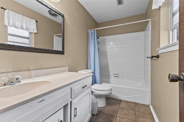 1104 Forest Ridge Drive, Bedford, TX 76022