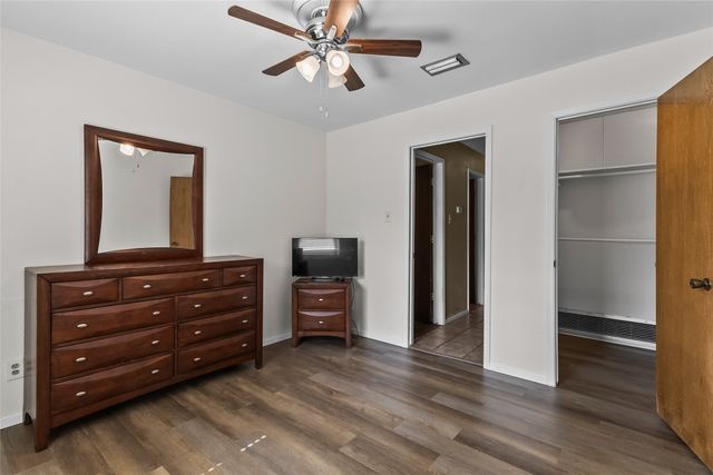 1104 Forest Ridge Drive, Bedford, TX 76022