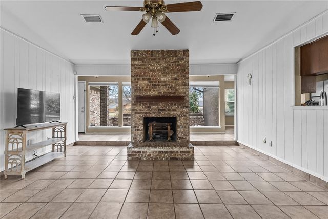 1104 Forest Ridge Drive, Bedford, TX 76022