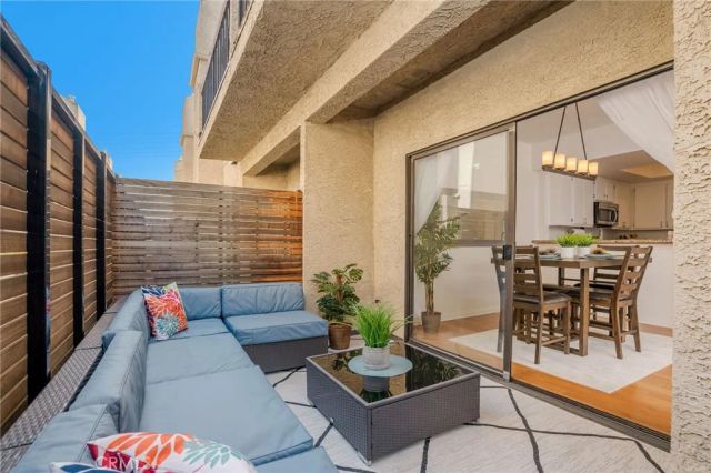 1655 Greenfield Avenue 14, Westwood - Century City, CA 90025