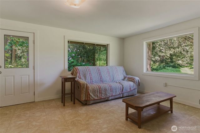 3511 Quade Road, Clinton, WA 98236
