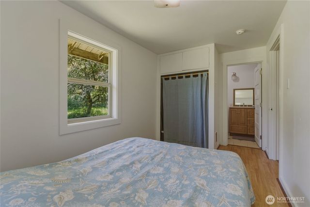 3511 Quade Road, Clinton, WA 98236
