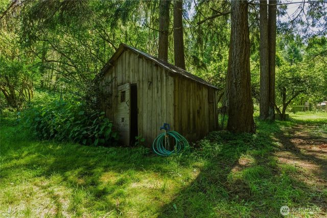 3511 Quade Road, Clinton, WA 98236
